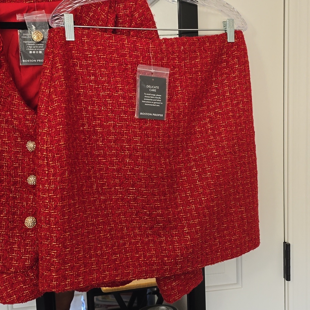 Boston Proper Red Textured Blazer with Floral Accents Sz 12 Nwt - Picture 4 of 6